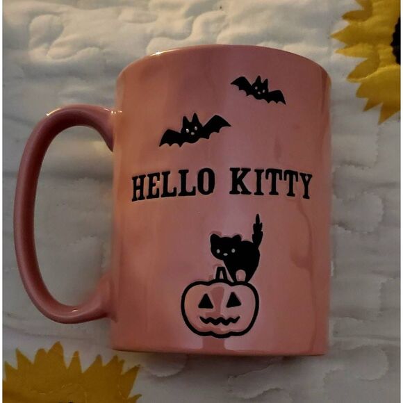 NWT SANRIO HELLO KITTY HALLOWEEN COLLECTIBLE MUG - Picture 1 of 4